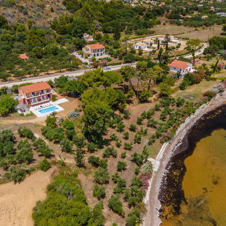 Villa Ostria Lixouri Exterior photo