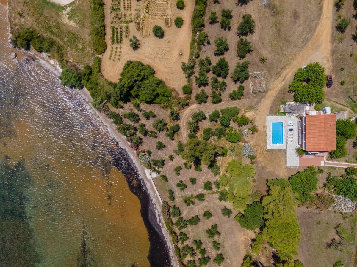 Villa Ostria Lixouri Exterior photo