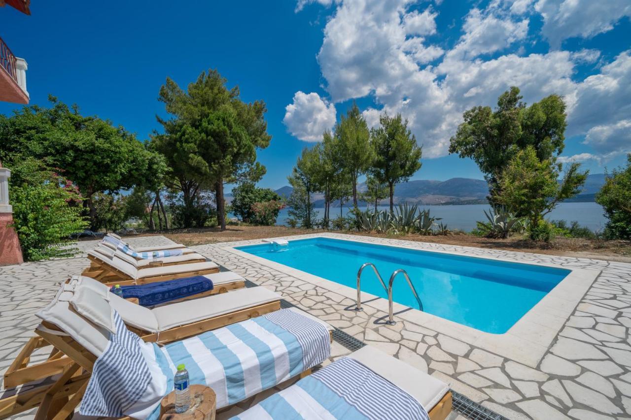 Villa Ostria Lixouri Exterior photo