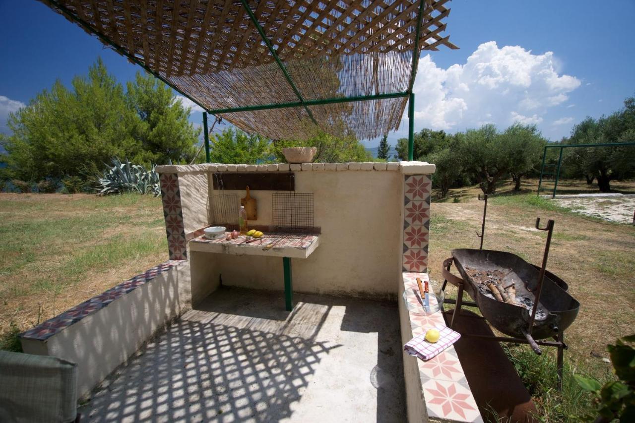 Villa Ostria Lixouri Exterior photo